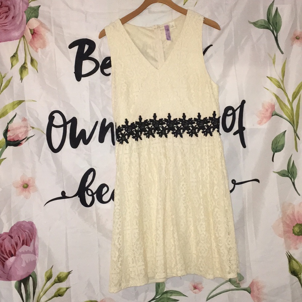 Alya Black and white Lace Dress